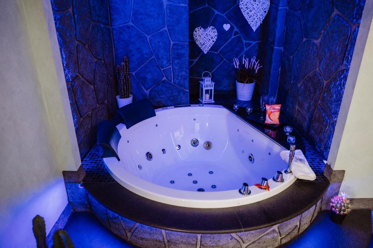 Th Luxury Suite Giardini Naxos Exteriér fotografie